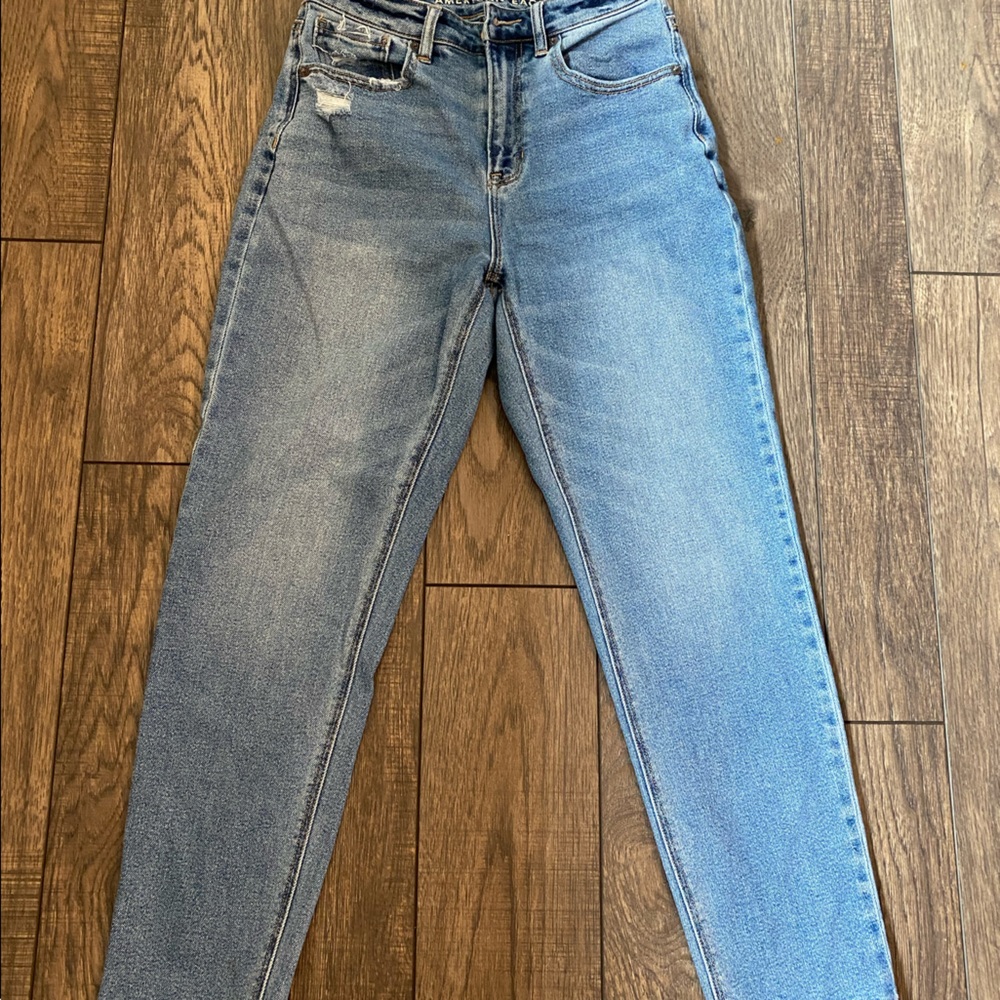 American Eagle mom jeans